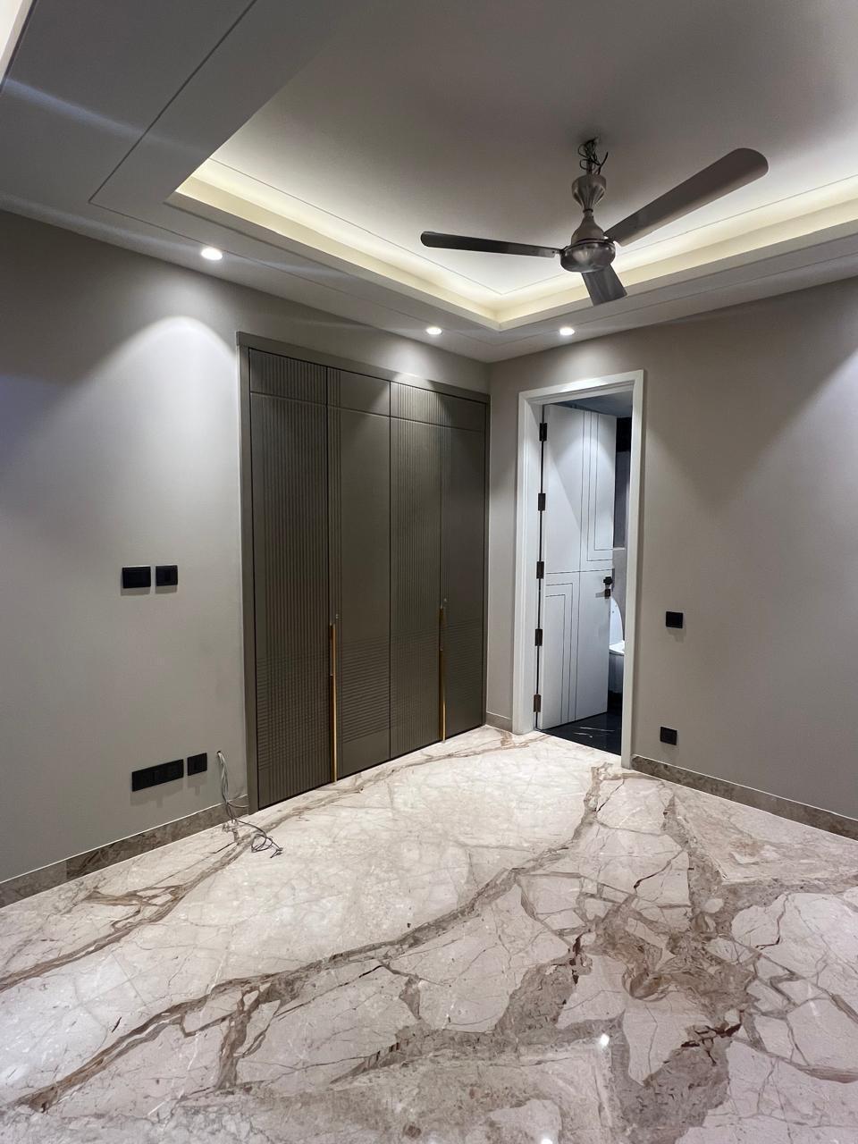 500 Sq. Yard 4 BHK Builder Floor for Sale | Freehold | Semi-Furnished
