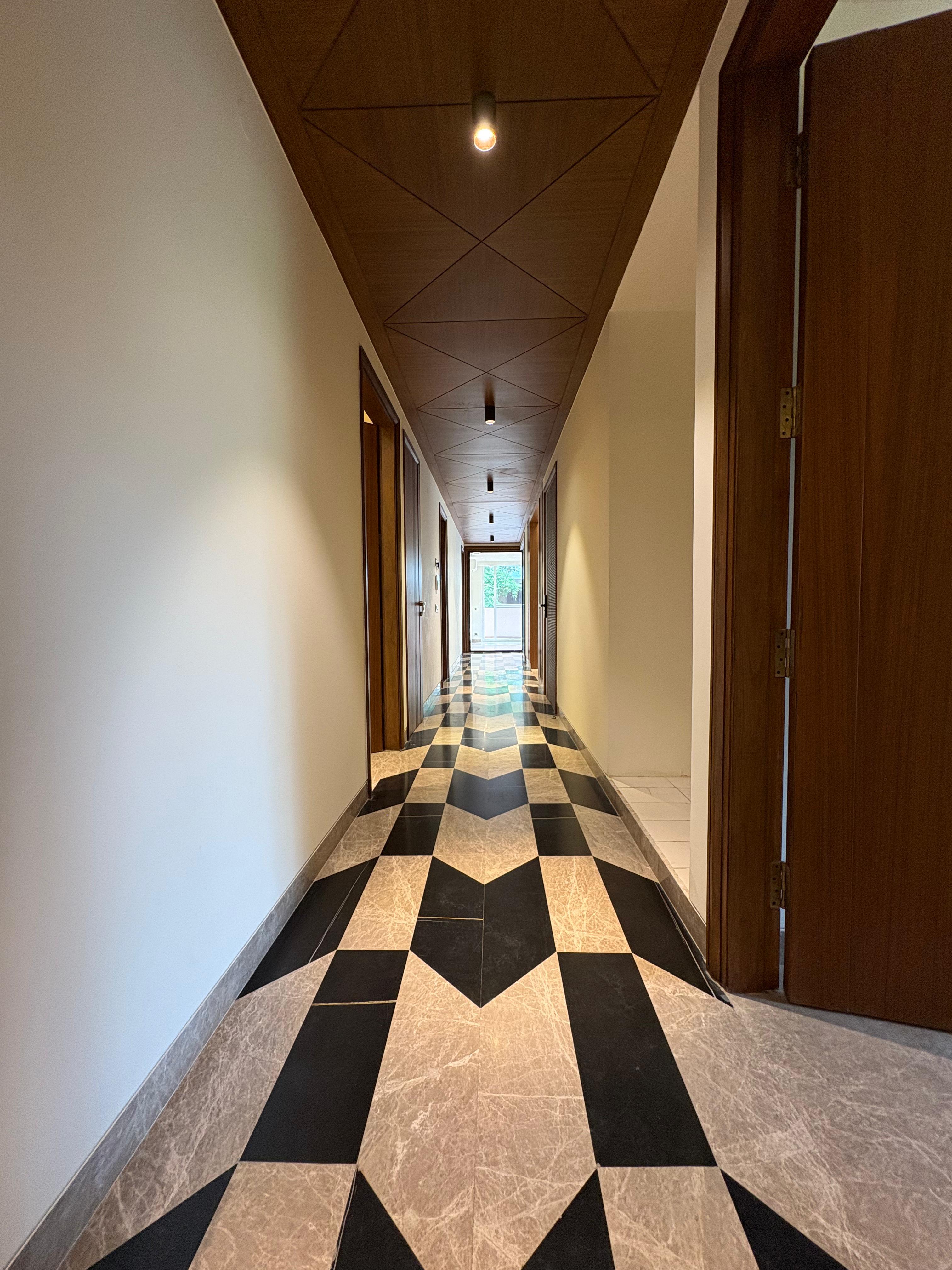 Independent/Builder Floor for Sale-  Getanjali enclave ,New delhi