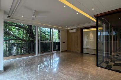 Independent/Builder Floor for Sale-  Getanjali enclave ,New delhi