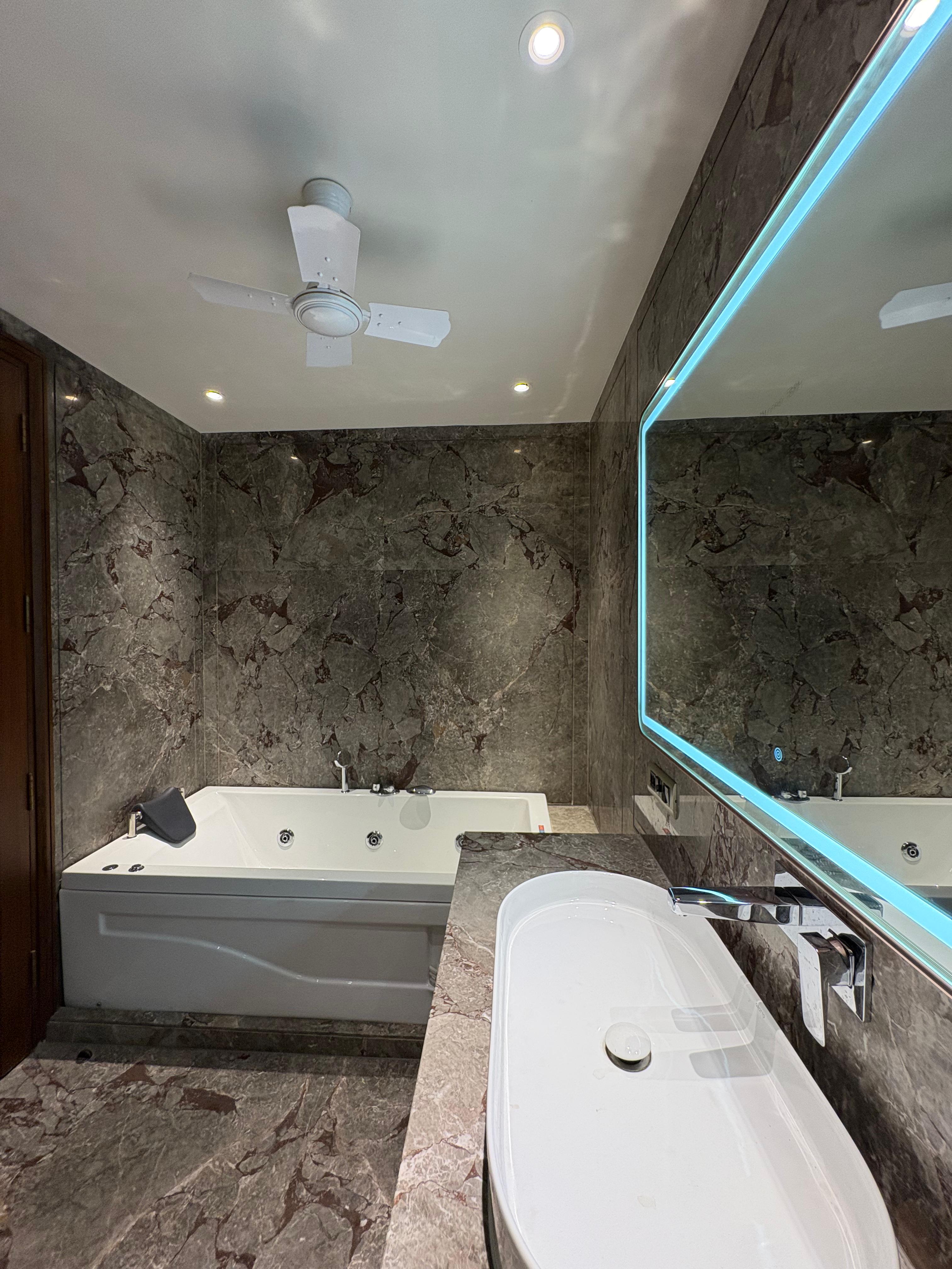 Independent/Builder Floor for Sale-  Getanjali enclave ,New delhi
