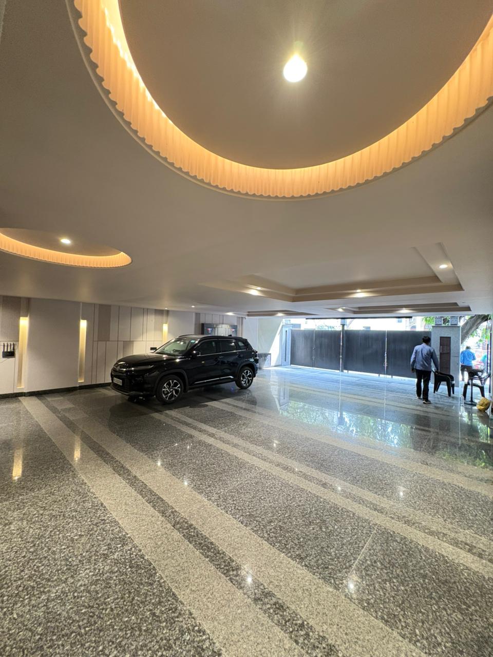 Luxury 4BHK Floor with Private Terrace Bar in GK-2 | 2100 Sq. Ft.