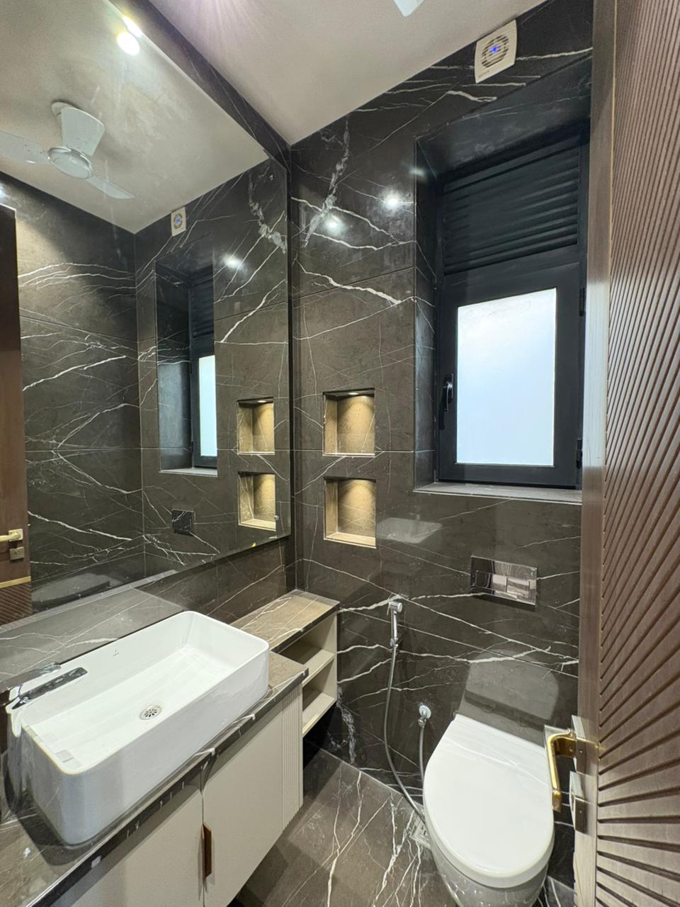 Luxury 4BHK Floor with Private Terrace Bar in GK-2 | 2100 Sq. Ft.