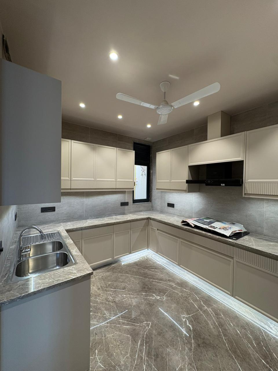 Luxury 4BHK Floor with Private Terrace Bar in GK-2 | 2100 Sq. Ft.