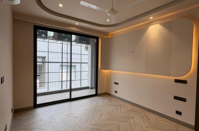 Luxury 4BHK Floor with Private Terrace Bar in GK-2 | 2100 Sq. Ft.