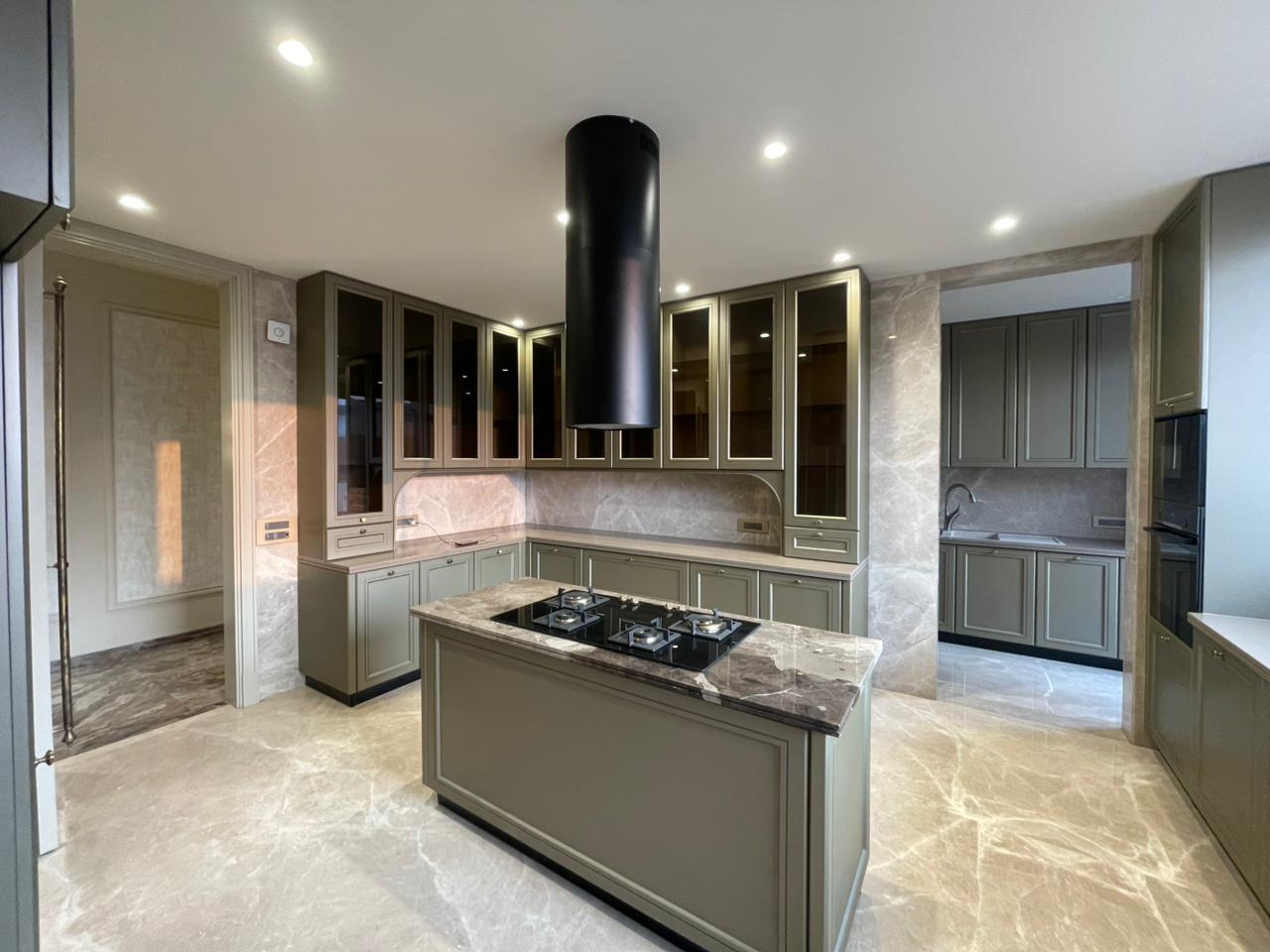 Anand Lok | 800 Sq. Yards | 3rd Floor with Private Terrace