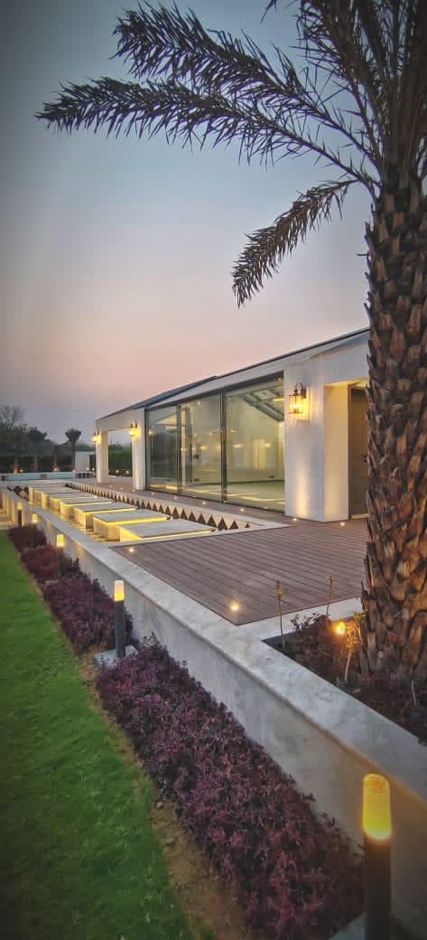 1 Acre Luxury Farmhouse for Sale in Dera Mandi, South Delhi